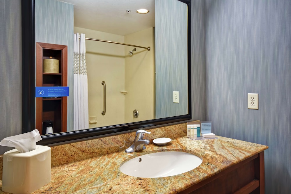 Hampton Inn & Suites Folsom - photo 35