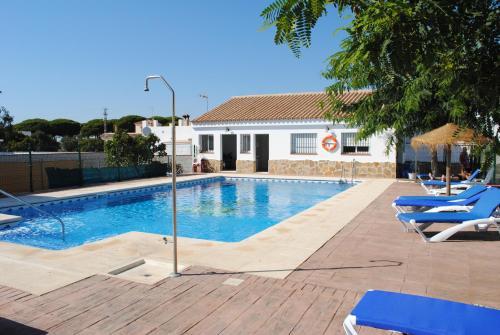 Apartamentos El Palmeral — 4-Star Luxury Hotel in Conil De La Frontera, Spain