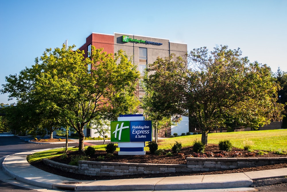 Holiday Inn Express & Suites Blacksburg University Area by IHG — hotel in Blacksburg