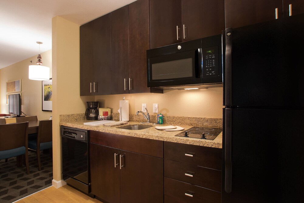 TownePlace Suites by Marriott Dodge City - photo 14