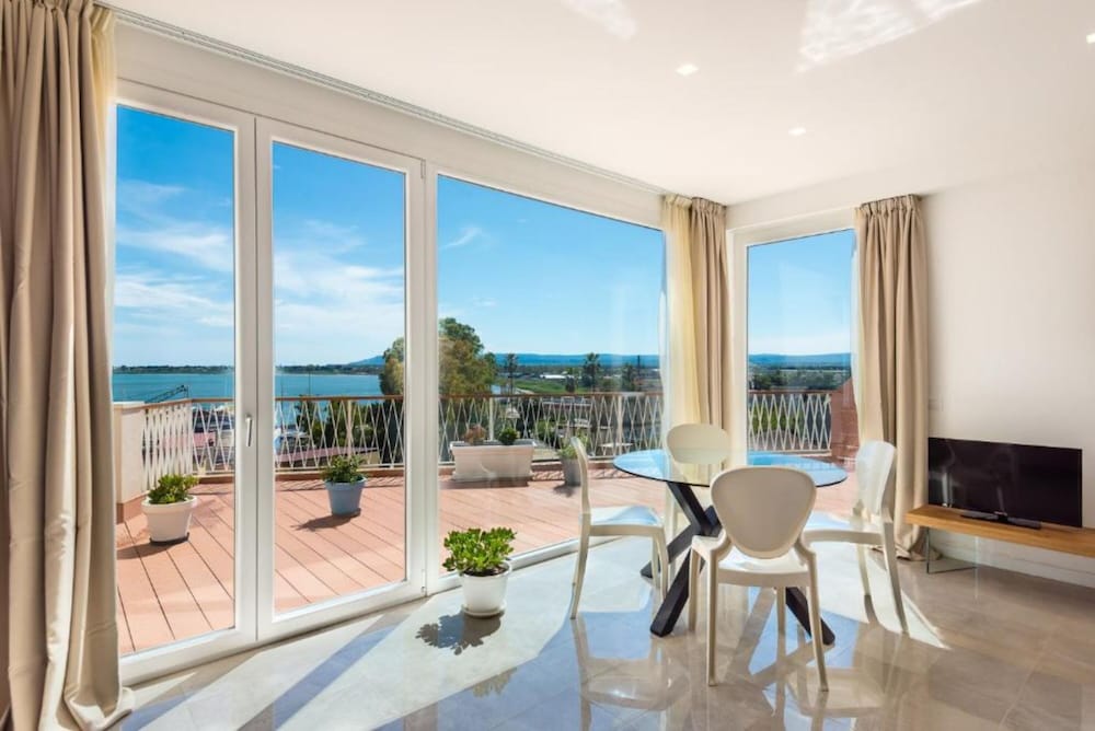 Archinuè Suite & Apartments — 4-Star Luxury Hotel in Siracusa, Italy