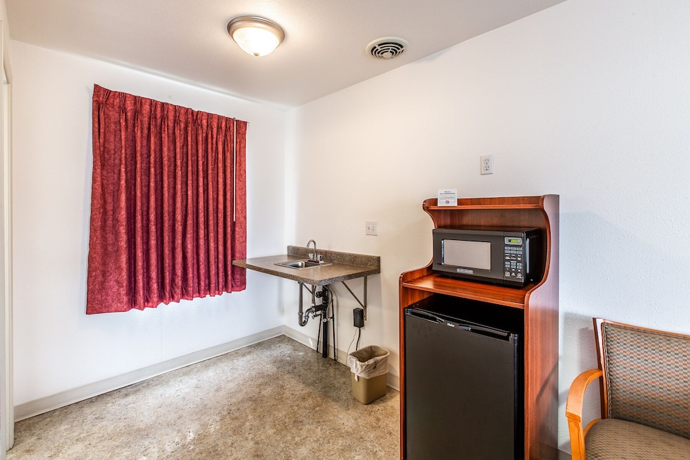 Autzen Inn - photo 42
