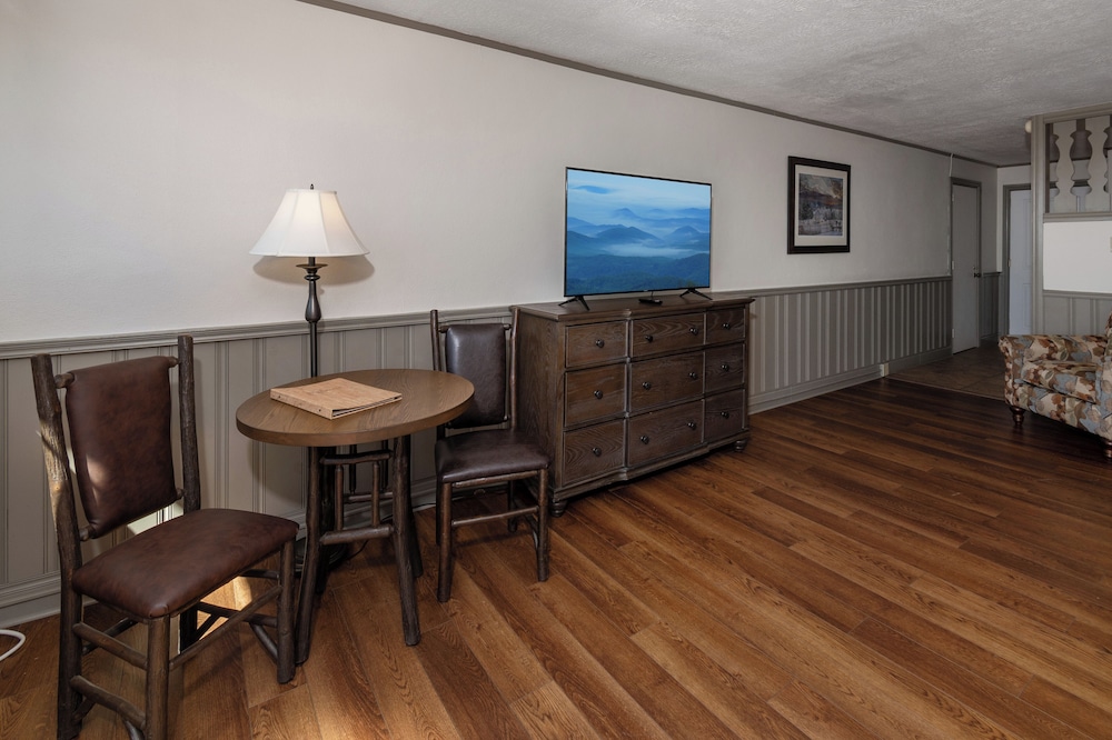 Switzerland Inn - photo 12