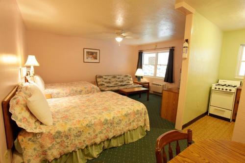 The Buckingham Motel Adults only - photo 35
