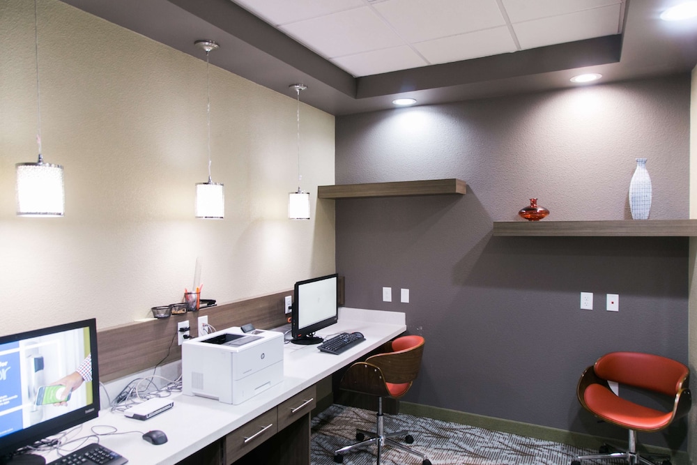 Hampton Inn & Suites Amarillo East - photo 30