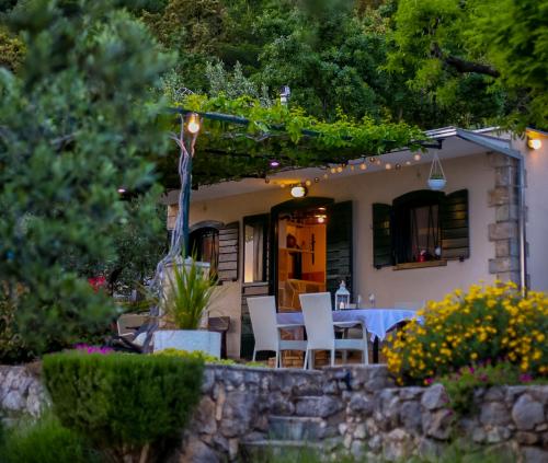 Holiday home Oaza — 4-Star Luxury Hotel in Baska Voda, Croatia