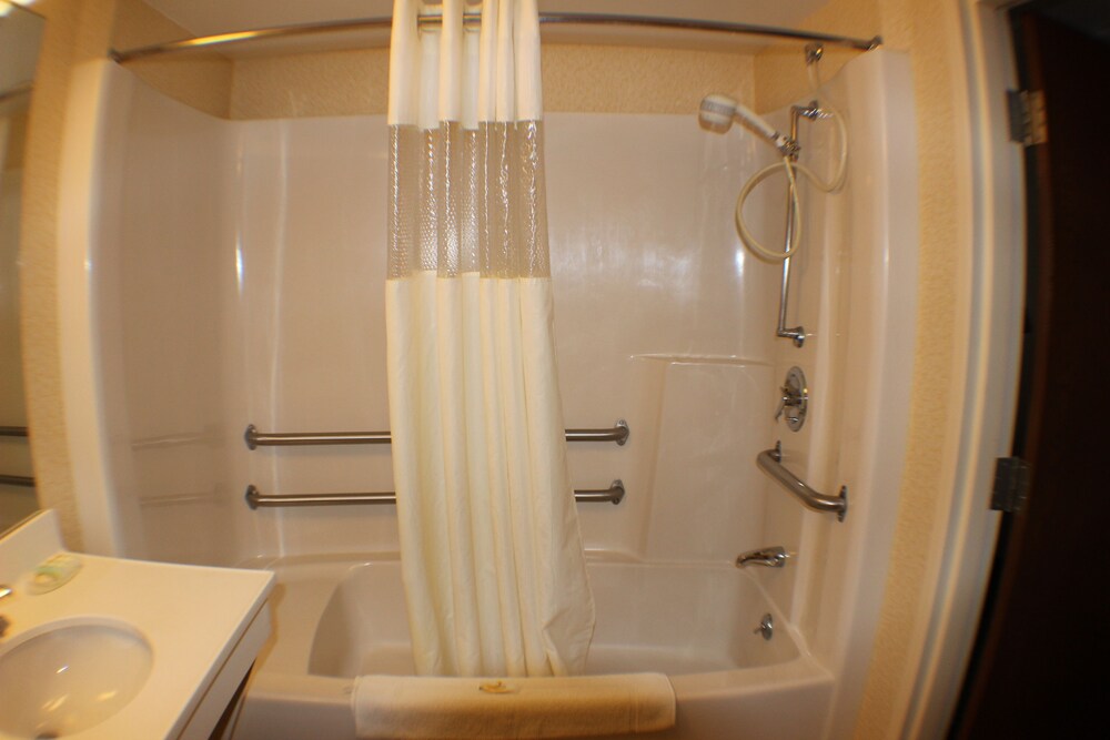 All Seasons Inn & Suites Smithfield Providence - photo 19