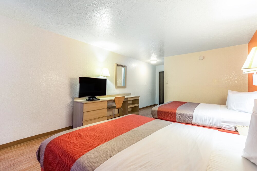 Motel 6 Houston North Spring - photo 16