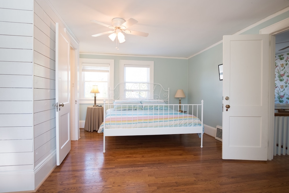 Swamp Rabbit Inn Travelers Rest - photo 2