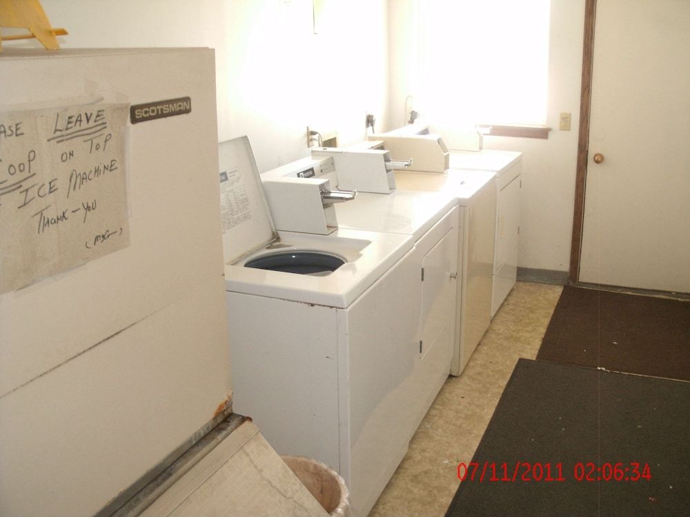 Rainbow Motel Hastings - photo 24