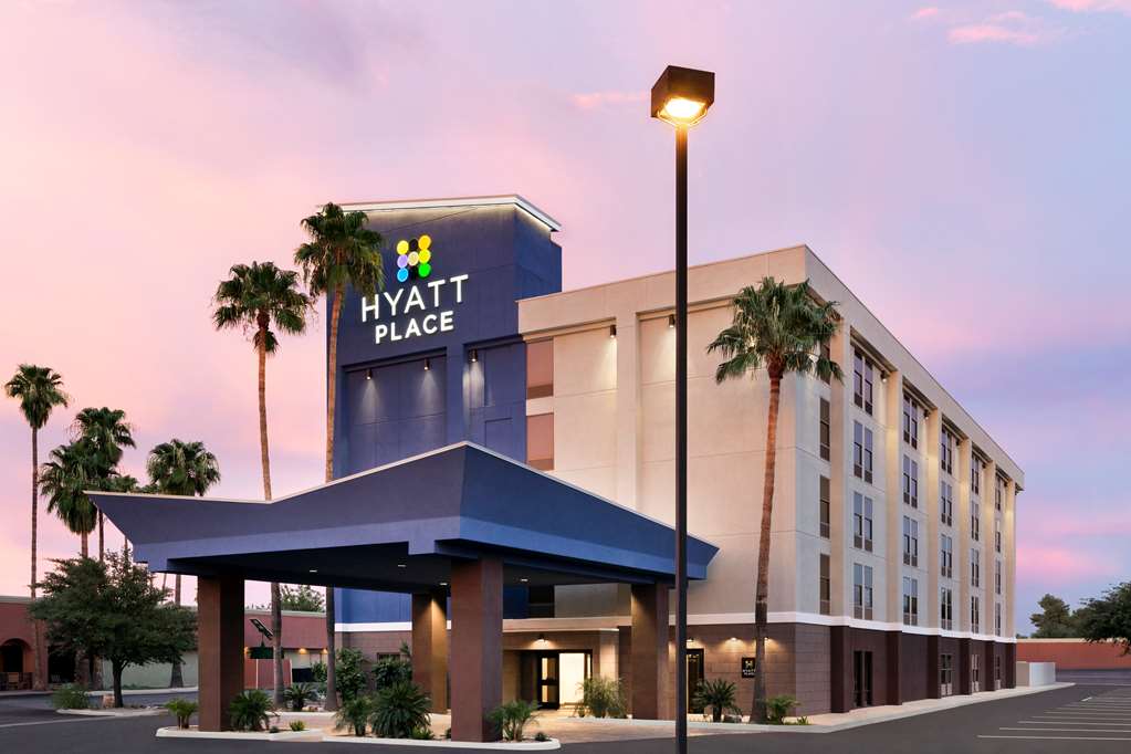 Hyatt Place Tucson Central - photo 16