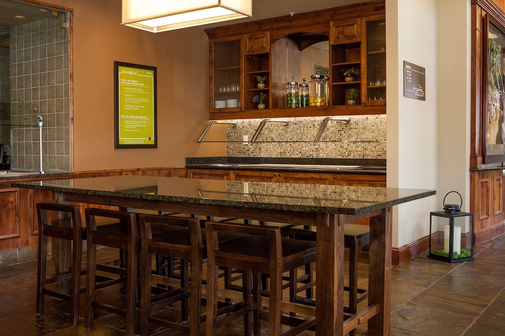 Hilton Garden Inn Boise Eagle - photo 74