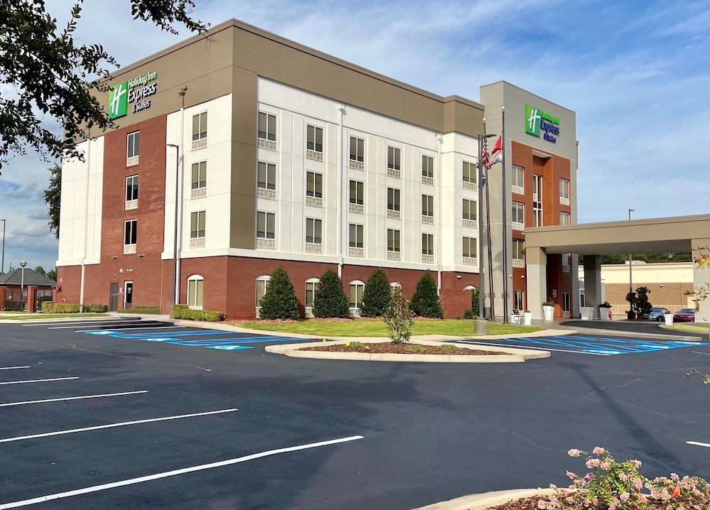 Holiday Inn Express and Suites Tuscaloosa University an IHG Hotel - photo 36