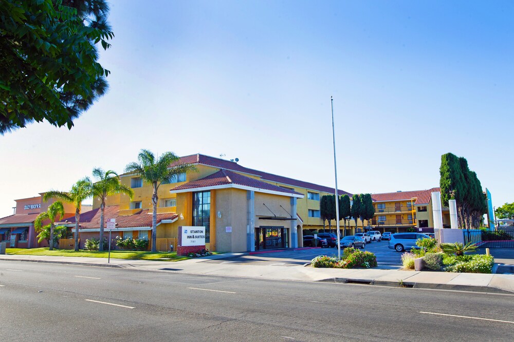 Stanton Inn & Suites - photo 31