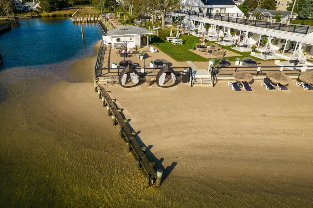 Aqua by American Beech Adults Only — hotel in Riverhead