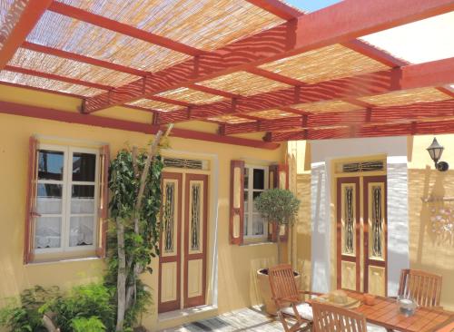 Aloustina's House — 4-Star Luxury Hotel in Symi, Greece