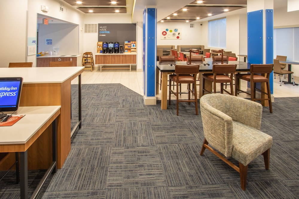 Holiday Inn Express Hotel & Suites Roseville Galleria Area by IHG - photo 111