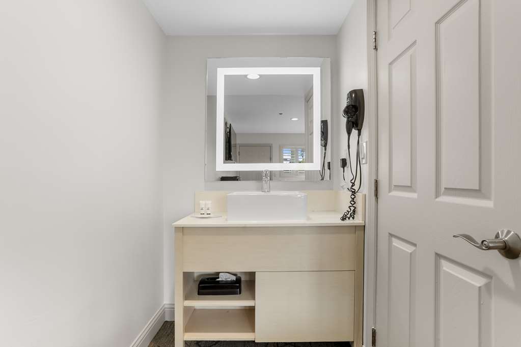 Signature Inn Berkeley - photo 32