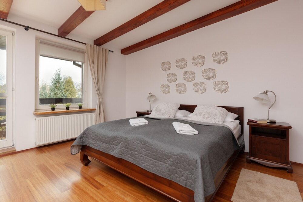 Quiet Bemowo House with Garden by Noclegi Renters — 4-Star Luxury Hotel in Warsaw, Poland