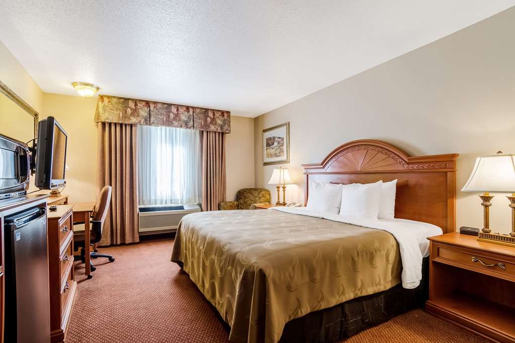 Quality Inn Alliance NE - photo 32