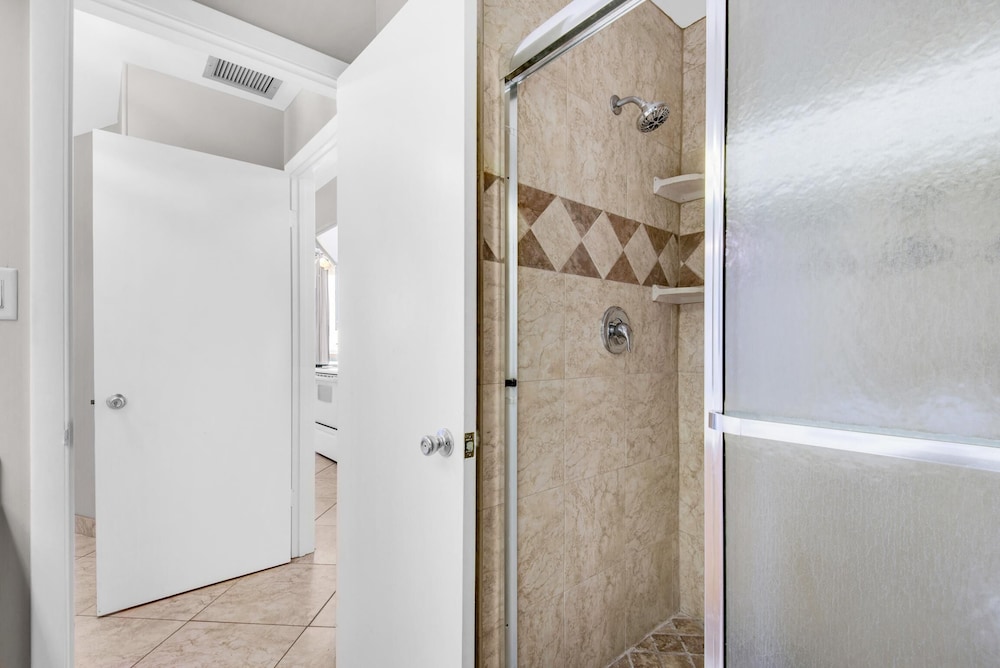 Surfside Resort #1509 - photo 19