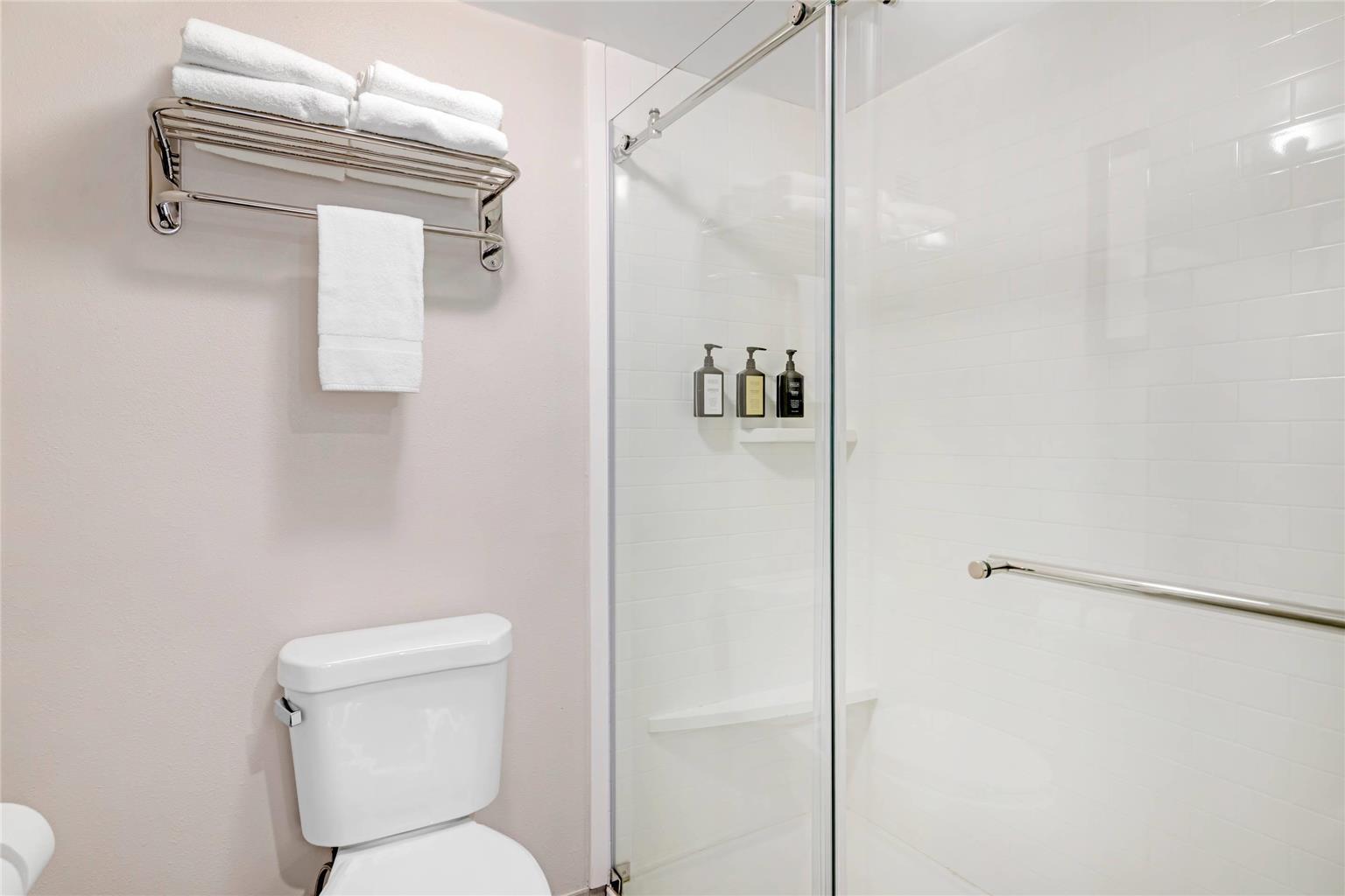 Keene Elm City Hotel an Ascend Collection Hotel - photo 12