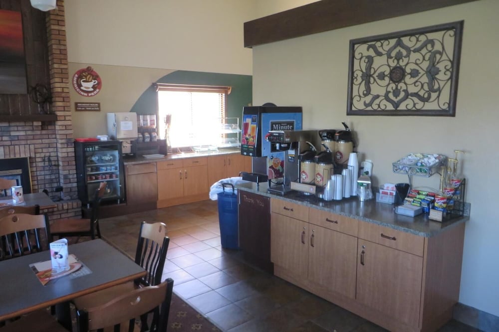 AmericInn by Wyndham Forest Lake - photo 49