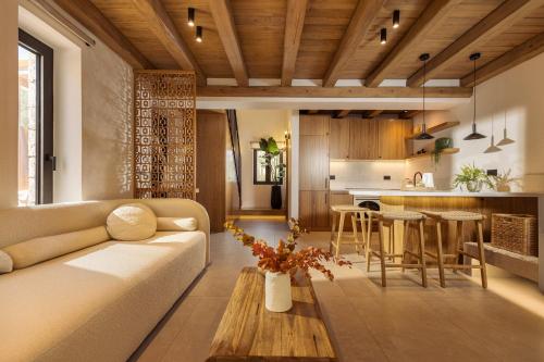 Horizon Stone House — 4-Star Luxury Hotel in Agios Nikolaos, Greece