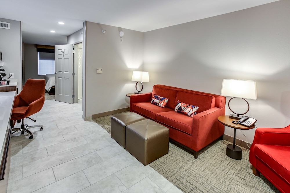 Hilton Garden Inn Ames - photo 12