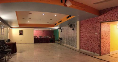 Hotel Woodland in Pathankot, India