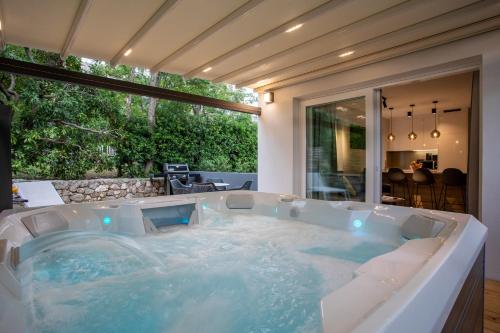 Happy Apartments Baška — 4-Star Luxury Hotel in Baska, Croatia