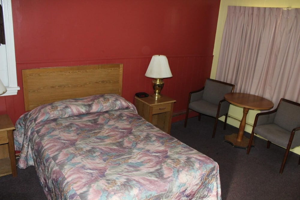 Crest Motel - photo 10