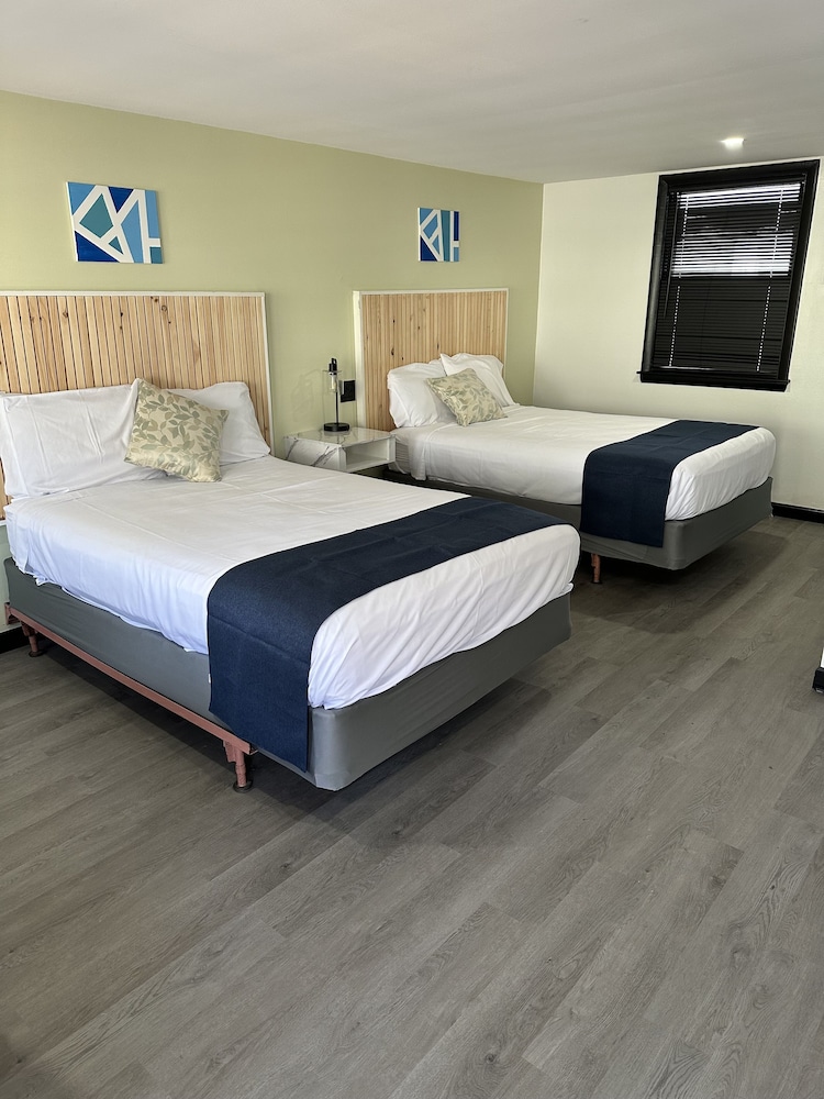 Harborside Suites - photo 11