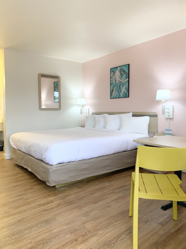 LuLu Hotel Silver City - photo 36
