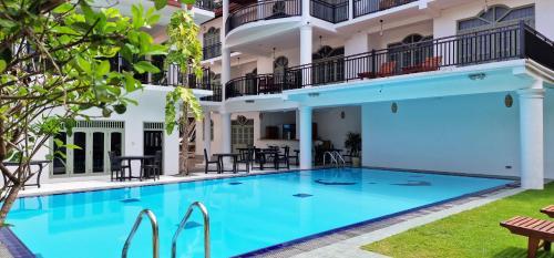 Chill Hill Hikkaduwa Hotel — 4-Star Luxury Hotel in Hikkaduwa, Sri Lanka