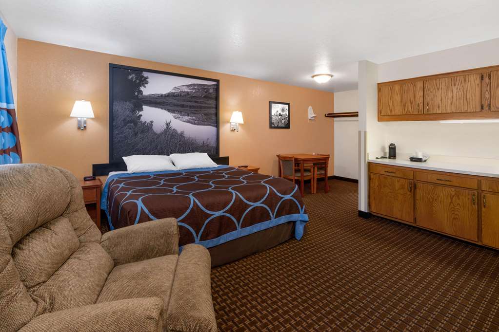 Super 8 by Wyndham Goodland - photo 11