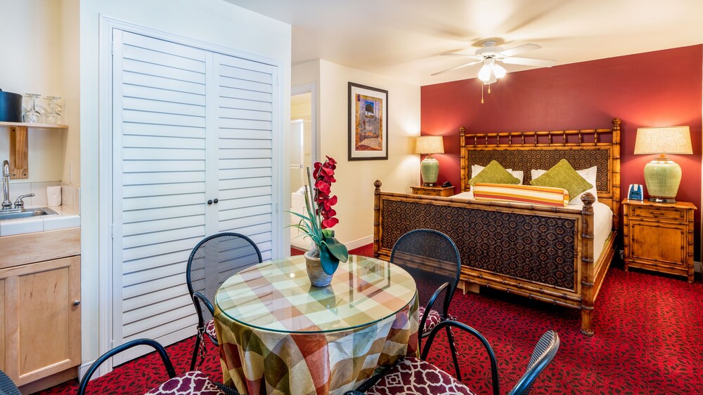 The Inn on Pine - photo 24