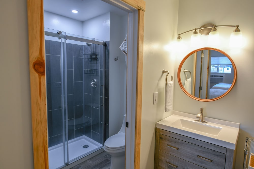 The Darmont Hotel and Suites - photo 19