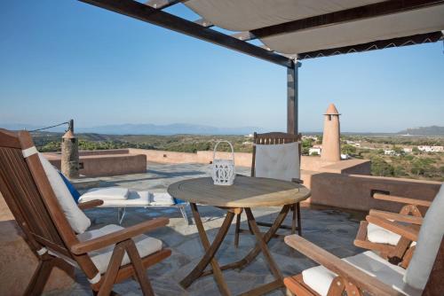 Aloizianika 1768 Traditional GuestHouse — 4-Star Luxury Hotel in Kythira, Greece