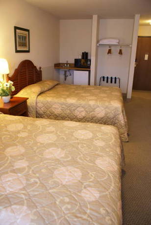Friendship Inn - photo 6