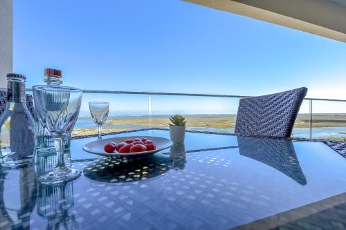 Ken Blacklock — 4-Star Luxury Hotel in Fuzeta, Portugal