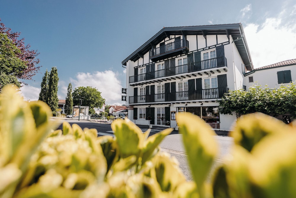 Hotel Trinquet — hotel in Saint-Pee-Sur-Nivelle