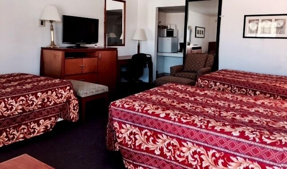 Maple Inn & Suites - photo 17