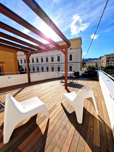 Domus Neapolis Happy Holiday — 4-Star Luxury Hotel in Naples, Italy