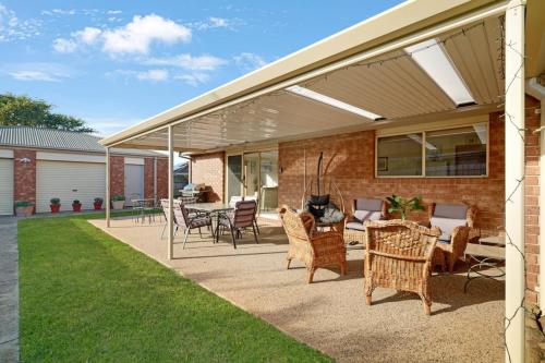 Retro Beach Break 300 meters to the beach in Torquay, Australia