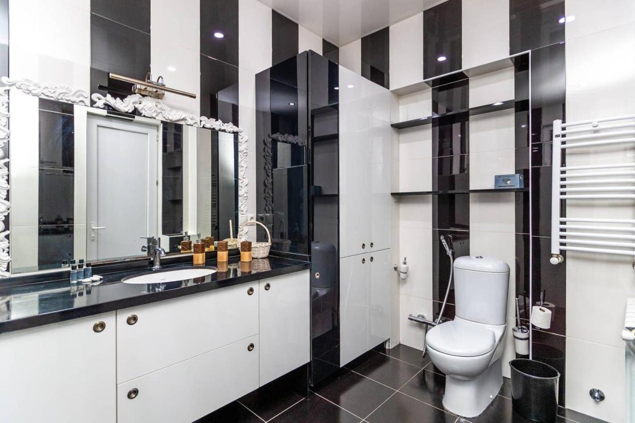 Wehost Duplex Near Rustaveli Avenue