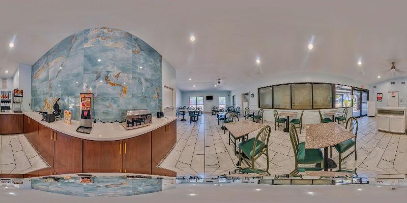 Econo Lodge Inn & Suites Fulton Rockport - photo 88