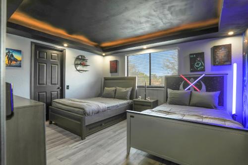 Themed Luxury 6BR Getaway with Resort Amenities - photo 38