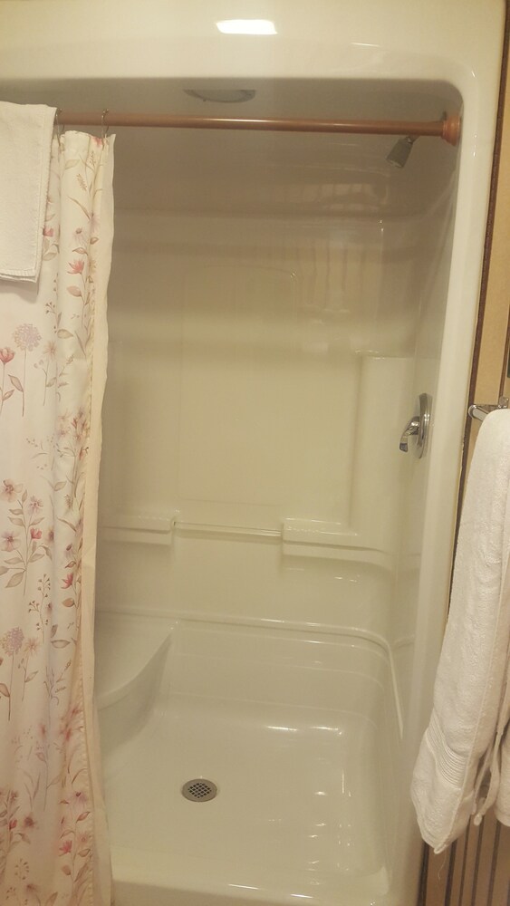 Snug Harbor Inn - photo 49