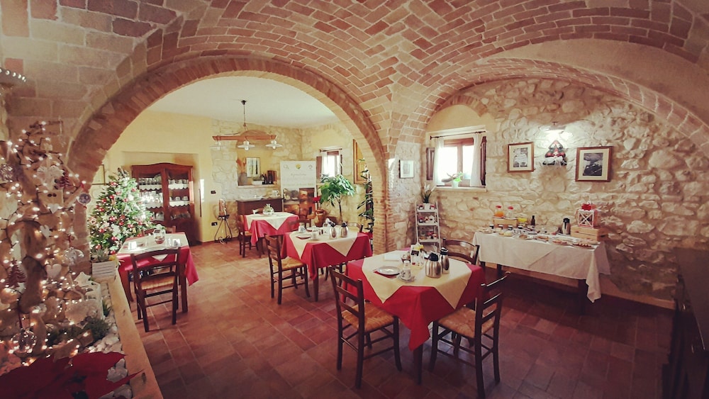 Agriturismo Il Casolare Di Nonno Mario — 4-Star Luxury Hotel in Manoppello, Italy